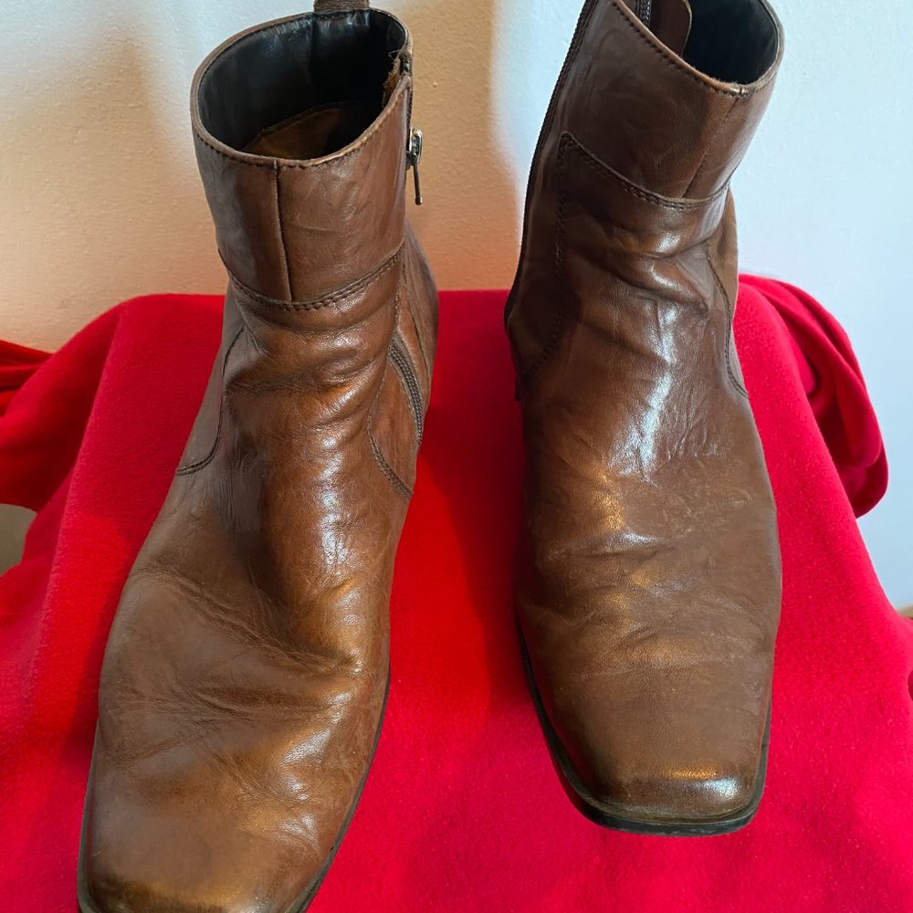 Men's Boots - Picture 2 of 6